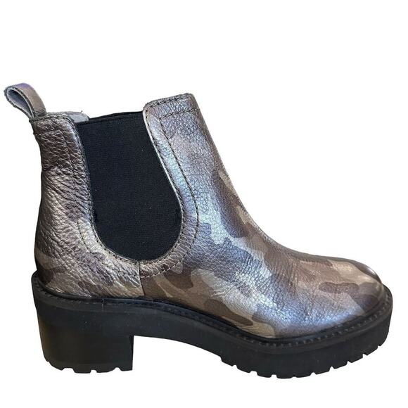 Linea Paolo Women's Metallic Camo Chelsea Ankle Boots Multicolor size 8.5 - Picture 1 of 10